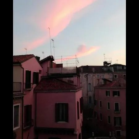 Corte Segreta Canal Wiew *