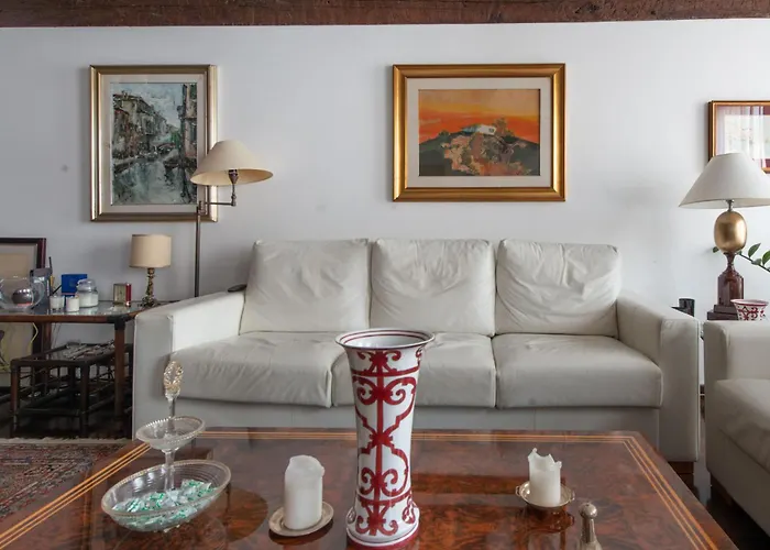 Corte Segreta Canal Wiew Венеция