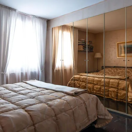Corte Segreta Canal Wiew Apartamento *